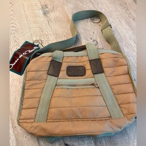 Oscar de la Renta vintage travel duffle. Tan nylon khaki trim. Super clean.